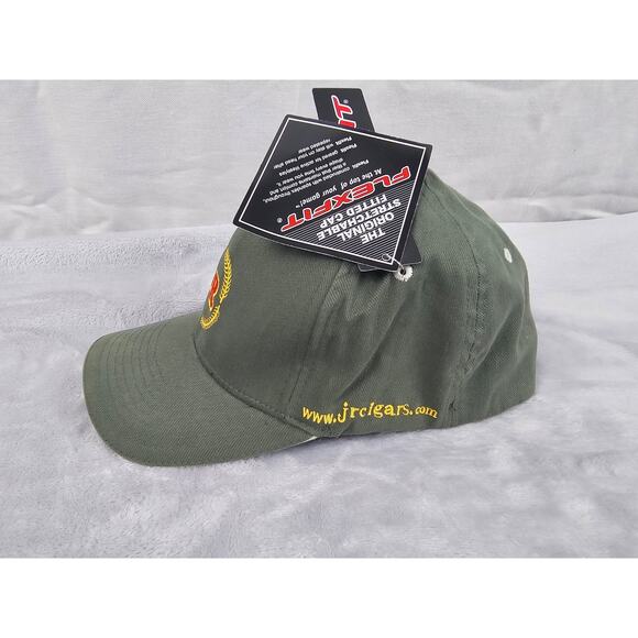 Jr‎ Cigars Men's Embroidered Stitched Logo Flexfit Cap Hat  4 Free Poker Chips - Picture 7 of 14